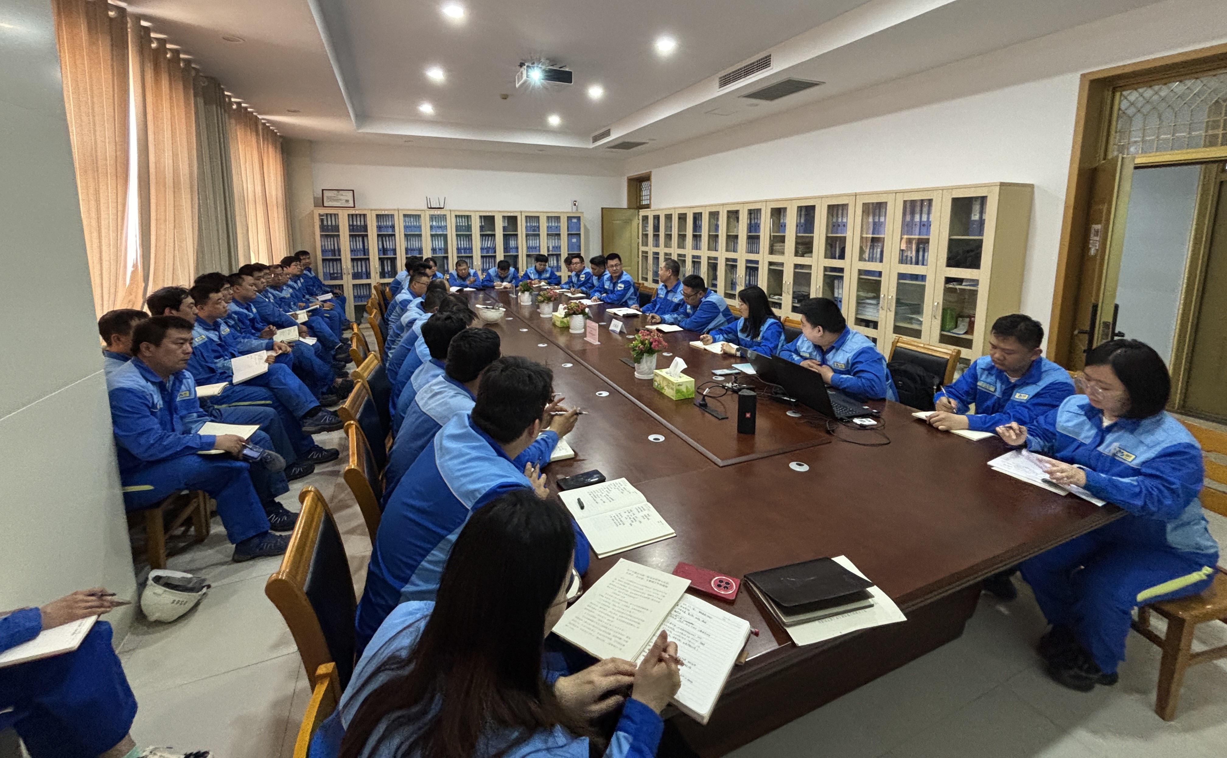 德州实华召开 2025 年安全管理专项工作大反思启动会​
